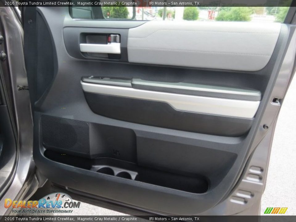 2016 Toyota Tundra Limited CrewMax Magnetic Gray Metallic / Graphite Photo #31