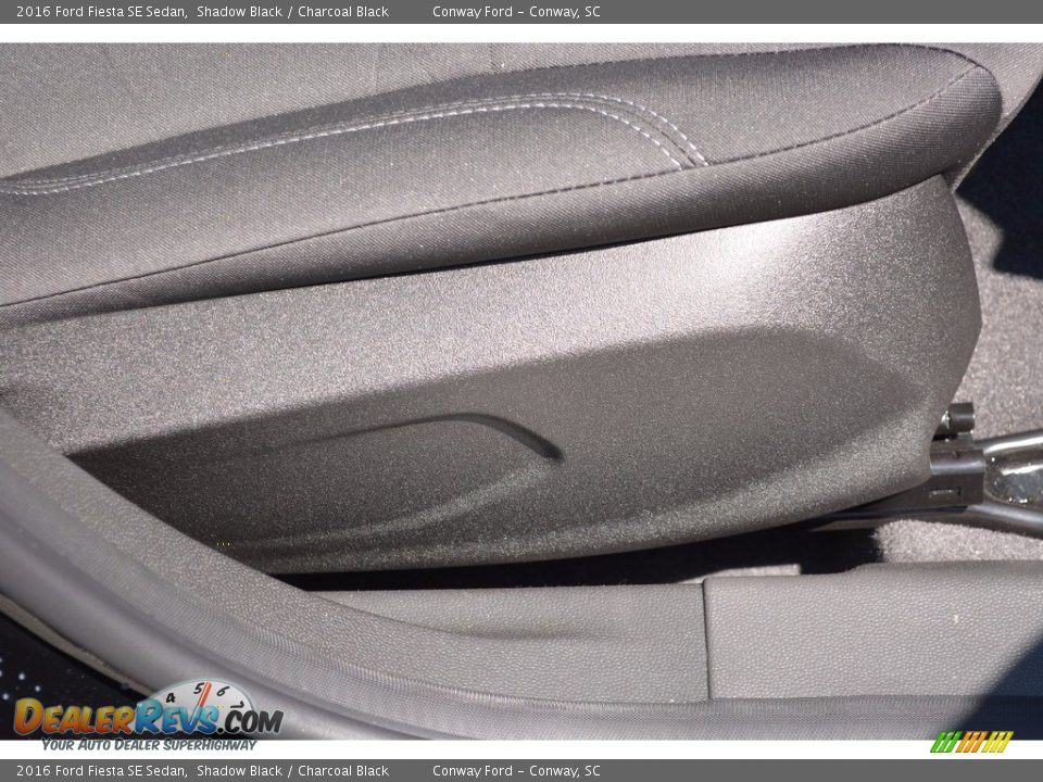 2016 Ford Fiesta SE Sedan Shadow Black / Charcoal Black Photo #26