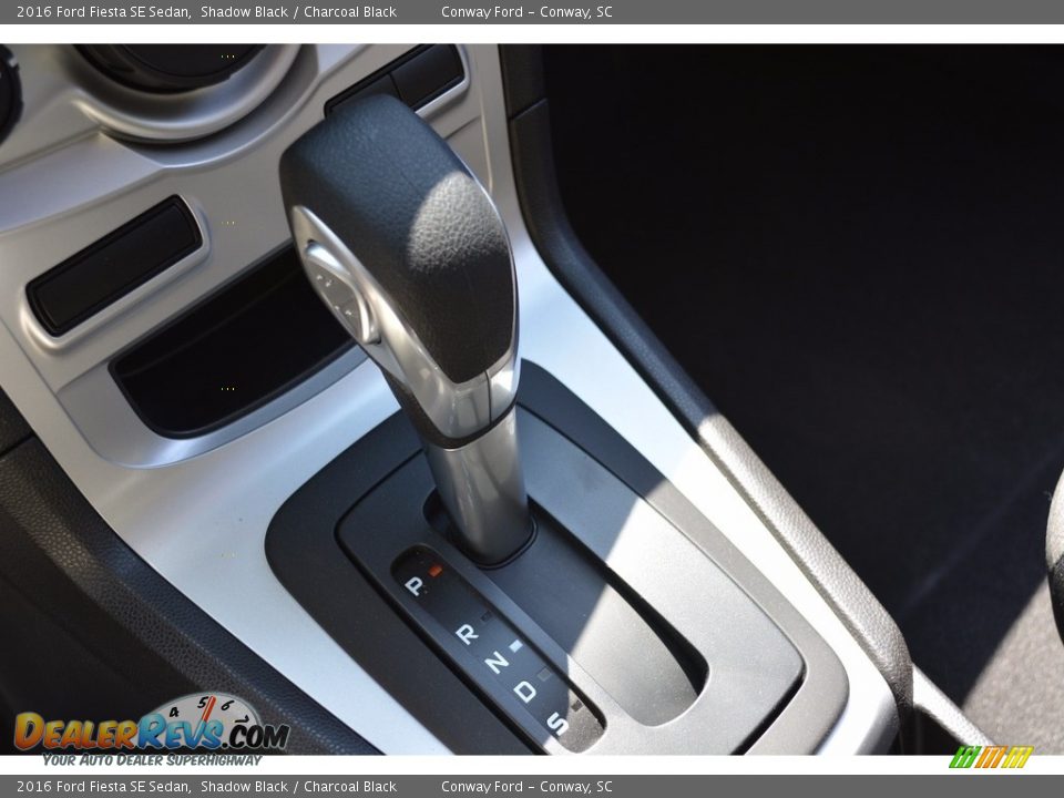 2016 Ford Fiesta SE Sedan Shadow Black / Charcoal Black Photo #32