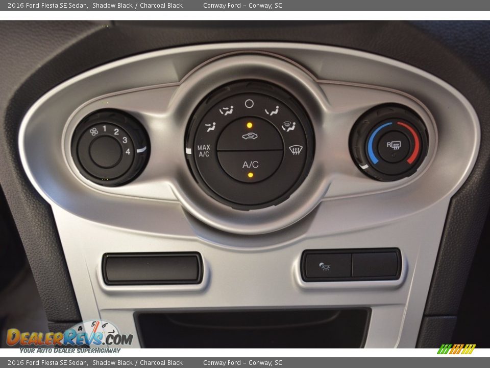 2016 Ford Fiesta SE Sedan Shadow Black / Charcoal Black Photo #33