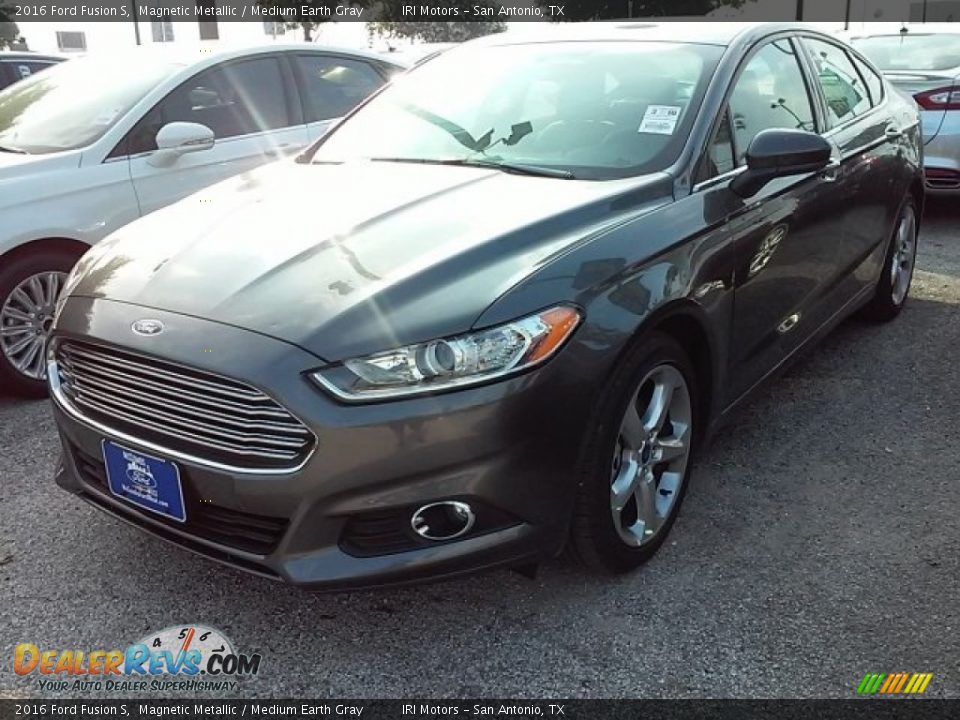 2016 Ford Fusion S Magnetic Metallic / Medium Earth Gray Photo #12