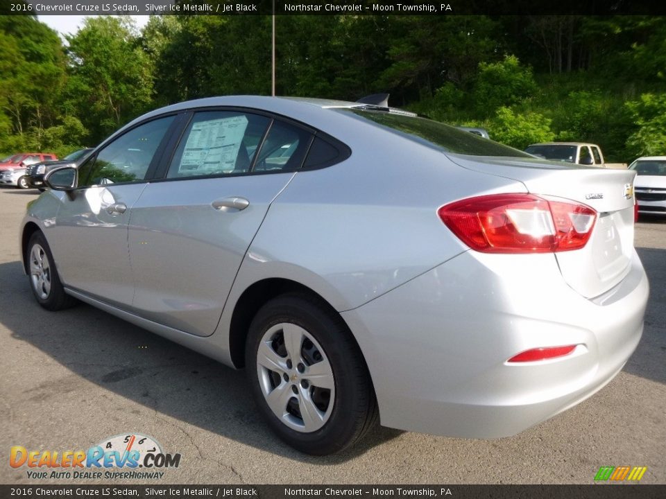 2016 Chevrolet Cruze LS Sedan Silver Ice Metallic / Jet Black Photo #9