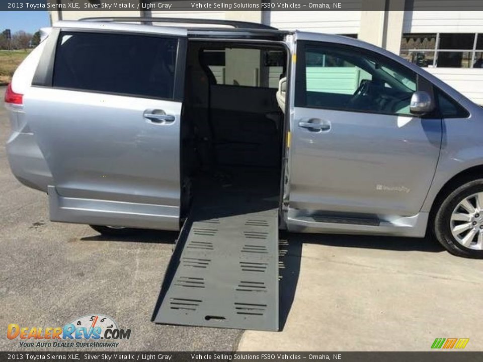 2013 Toyota Sienna XLE Silver Sky Metallic / Light Gray Photo #1