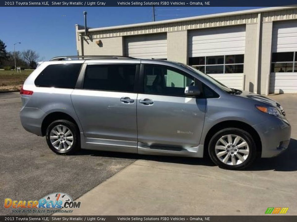 2013 Toyota Sienna XLE Silver Sky Metallic / Light Gray Photo #6