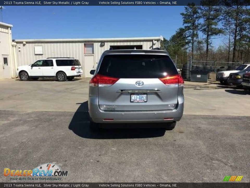 2013 Toyota Sienna XLE Silver Sky Metallic / Light Gray Photo #7