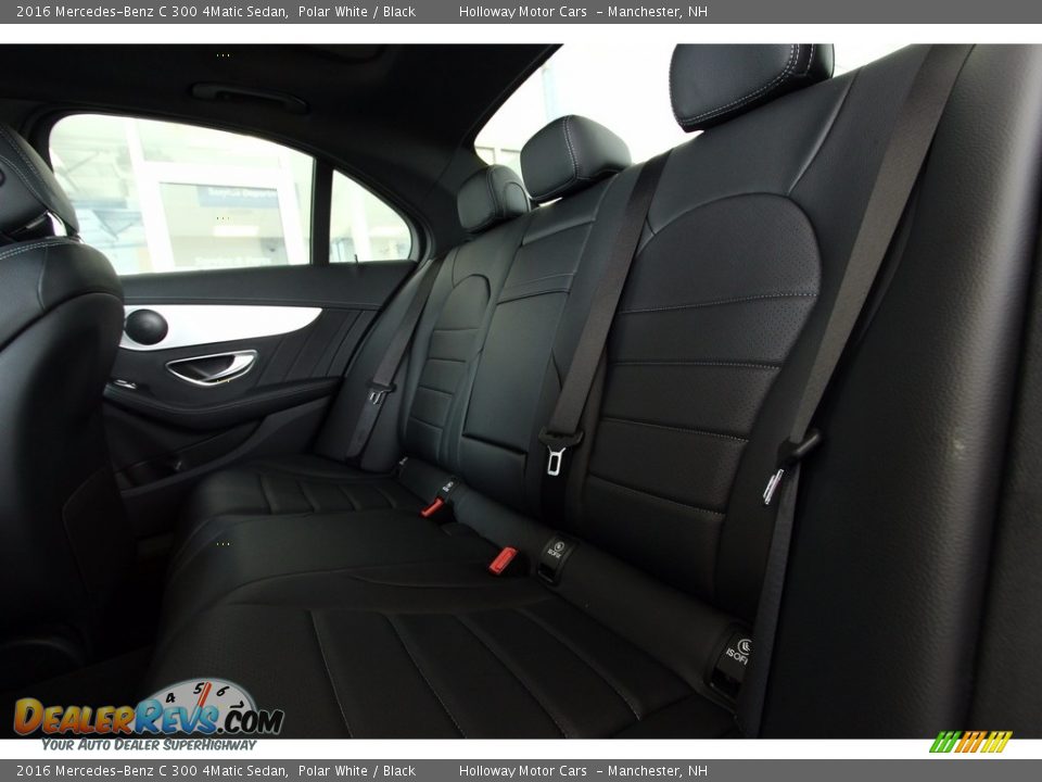 2016 Mercedes-Benz C 300 4Matic Sedan Polar White / Black Photo #7