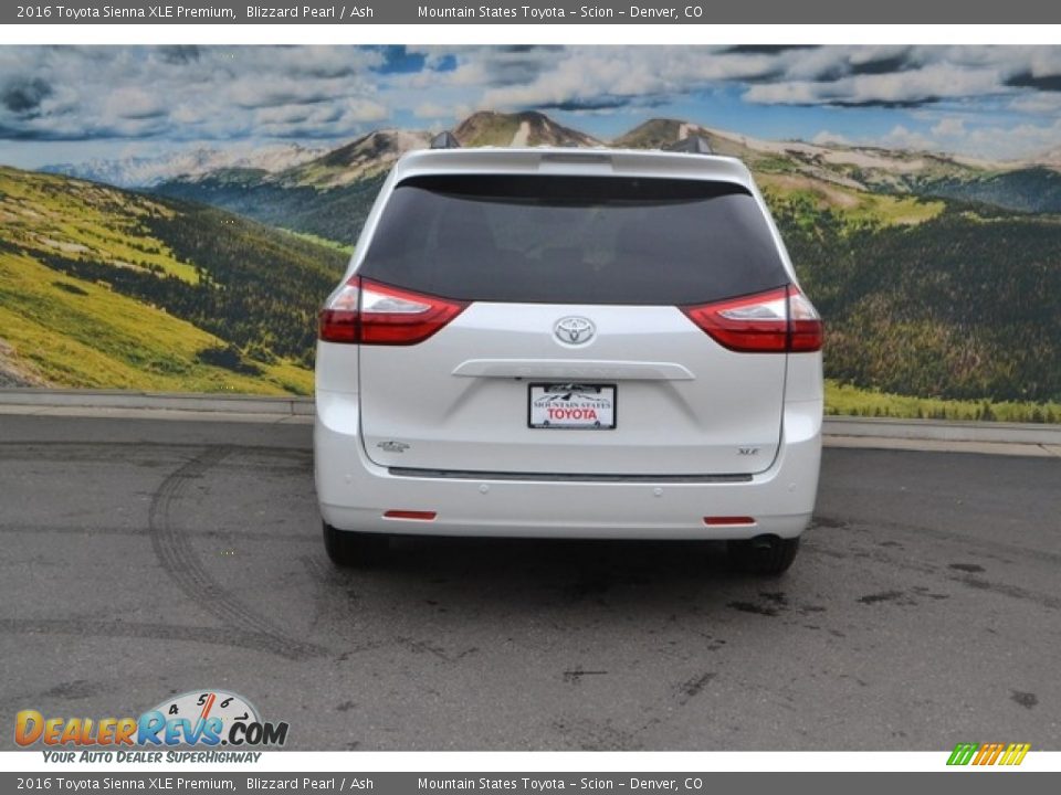 2016 Toyota Sienna XLE Premium Blizzard Pearl / Ash Photo #4