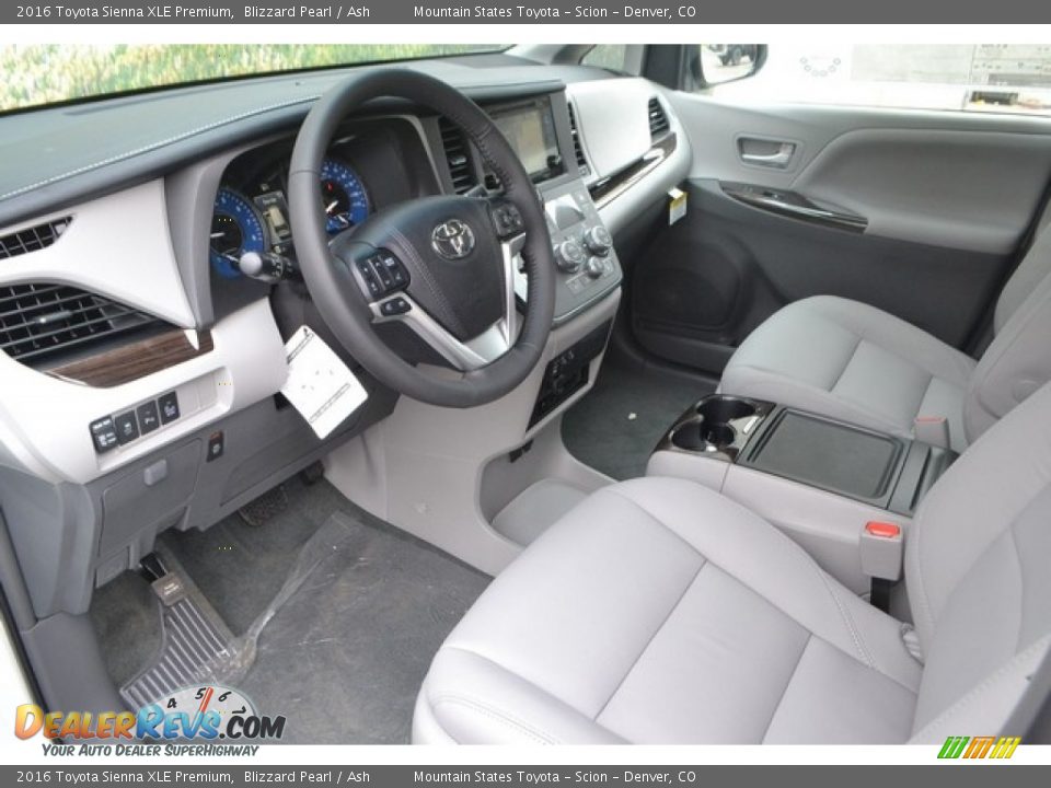 2016 Toyota Sienna XLE Premium Blizzard Pearl / Ash Photo #5