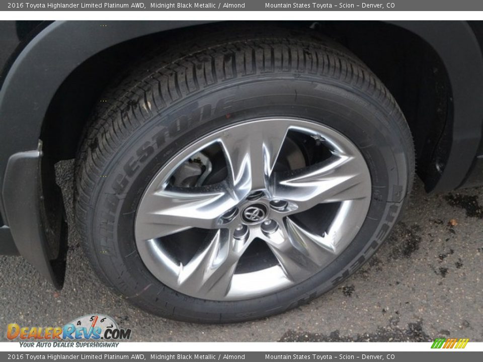 2016 Toyota Highlander Limited Platinum AWD Midnight Black Metallic / Almond Photo #10