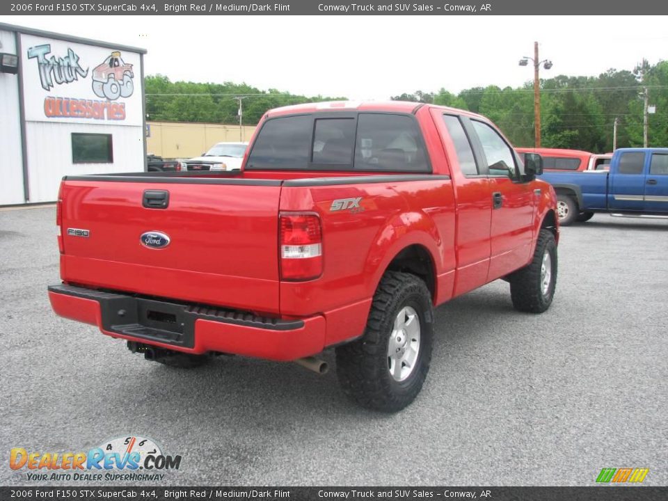 2006 Ford F150 STX SuperCab 4x4 Bright Red / Medium/Dark Flint Photo #6