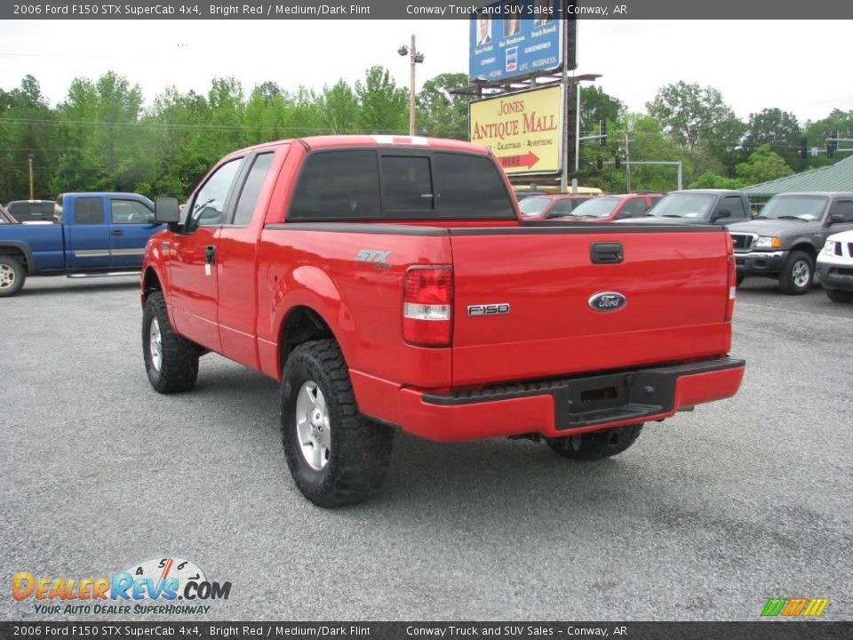 2006 Ford F150 STX SuperCab 4x4 Bright Red / Medium/Dark Flint Photo #8