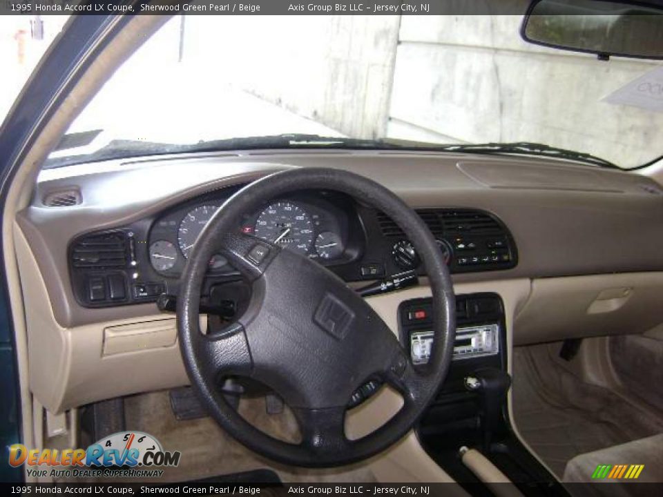 1995 Honda Accord LX Coupe Sherwood Green Pearl / Beige Photo #6