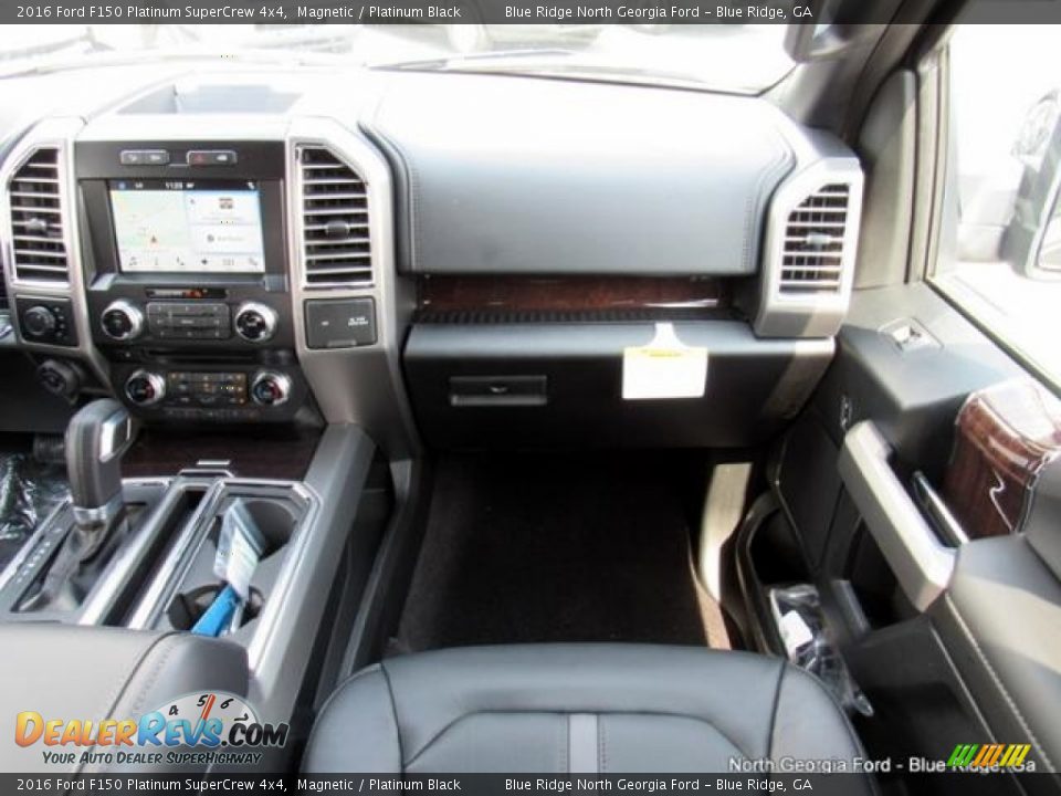 2016 Ford F150 Platinum SuperCrew 4x4 Magnetic / Platinum Black Photo #18