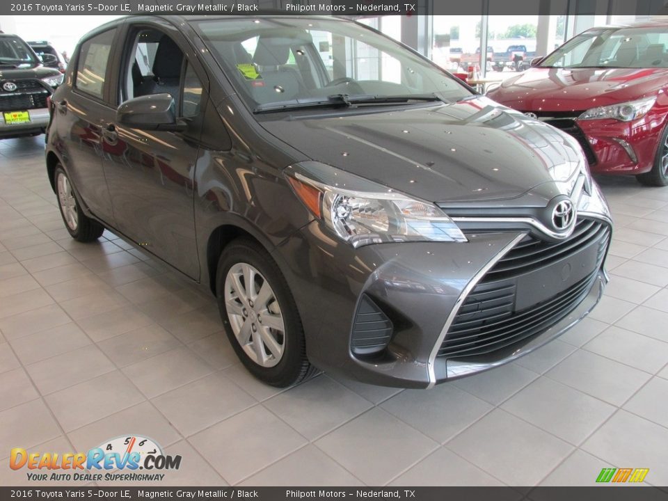Front 3/4 View of 2016 Toyota Yaris 5-Door LE Photo #1