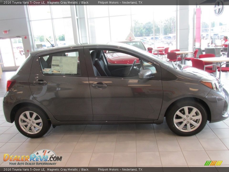 Magnetic Gray Metallic 2016 Toyota Yaris 5-Door LE Photo #3