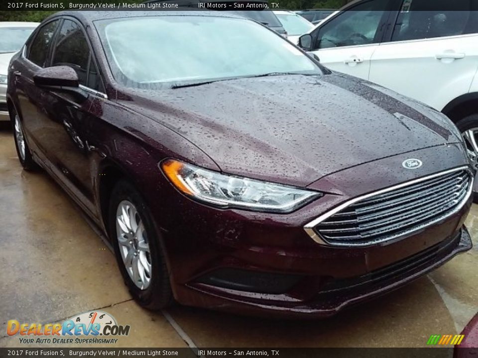 Front 3/4 View of 2017 Ford Fusion S Photo #24