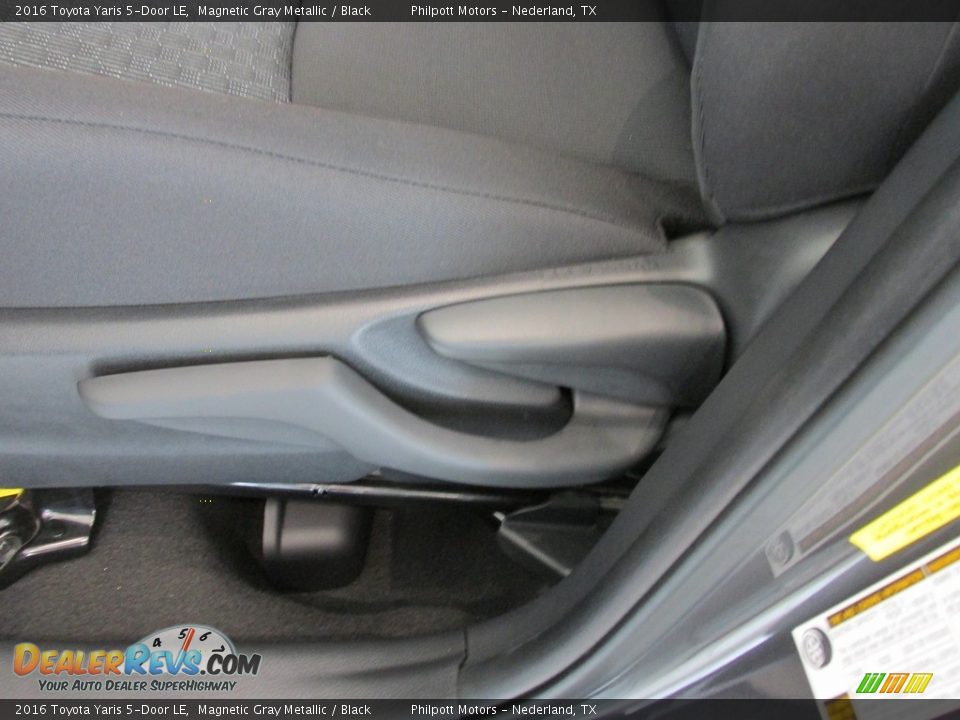 2016 Toyota Yaris 5-Door LE Magnetic Gray Metallic / Black Photo #22