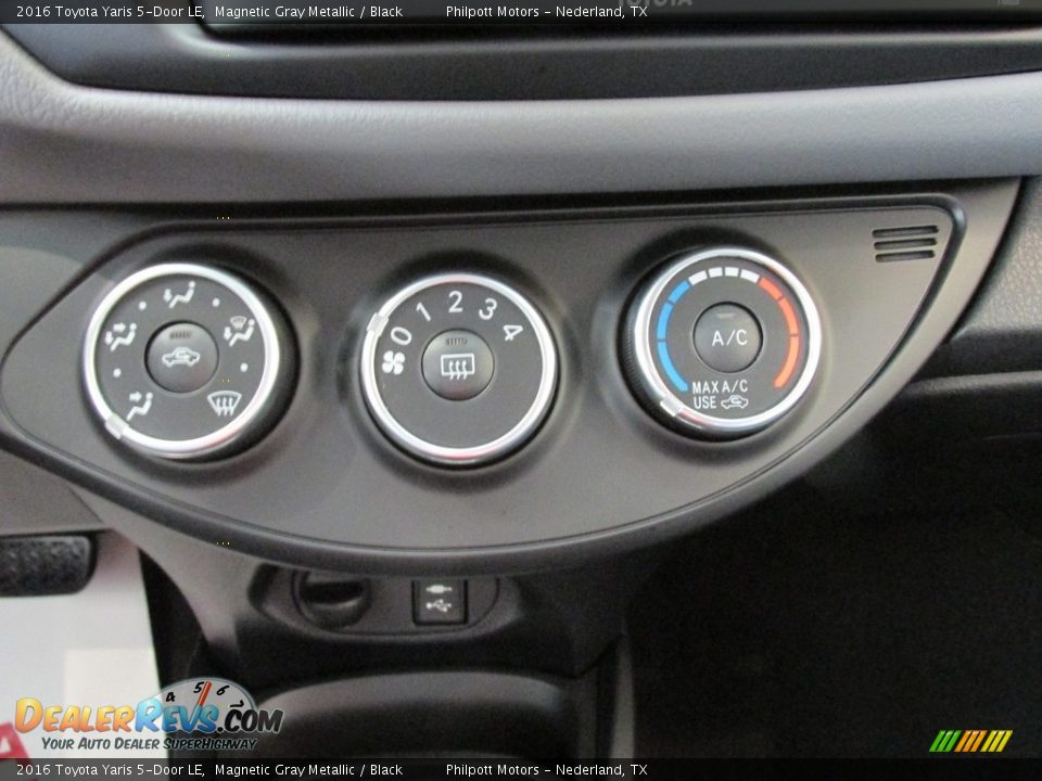 Controls of 2016 Toyota Yaris 5-Door LE Photo #26