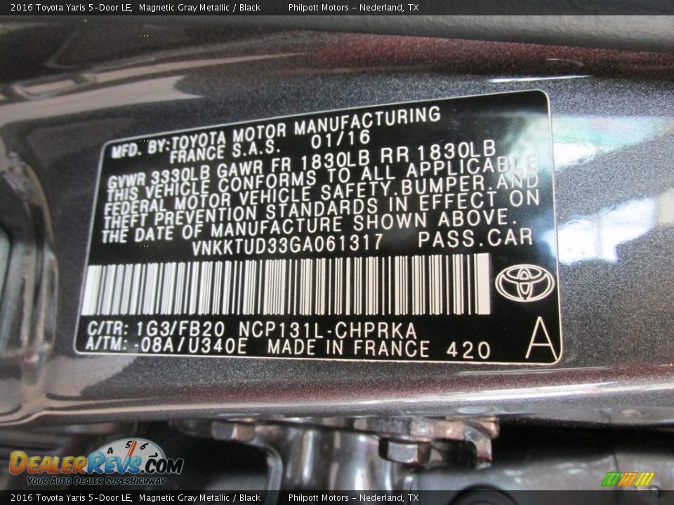 2016 Toyota Yaris 5-Door LE Magnetic Gray Metallic / Black Photo #31