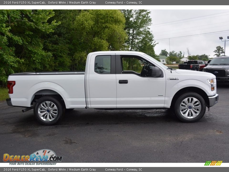 2016 Ford F150 XL SuperCab Oxford White / Medium Earth Gray Photo #2