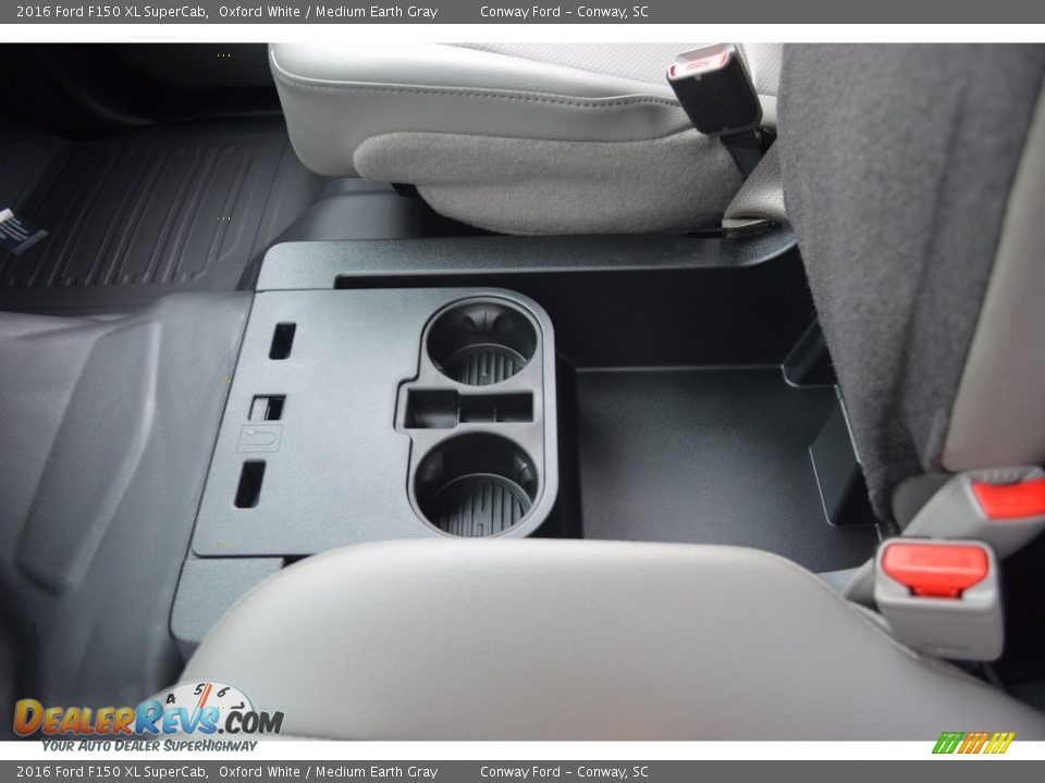 2016 Ford F150 XL SuperCab Oxford White / Medium Earth Gray Photo #28