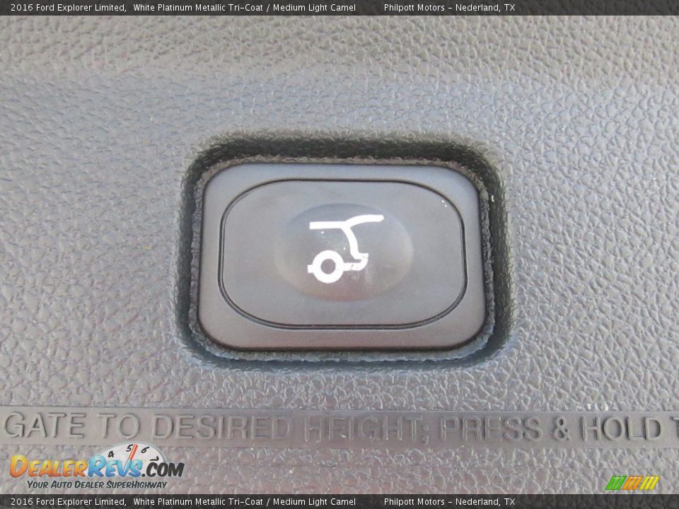 2016 Ford Explorer Limited White Platinum Metallic Tri-Coat / Medium Light Camel Photo #22