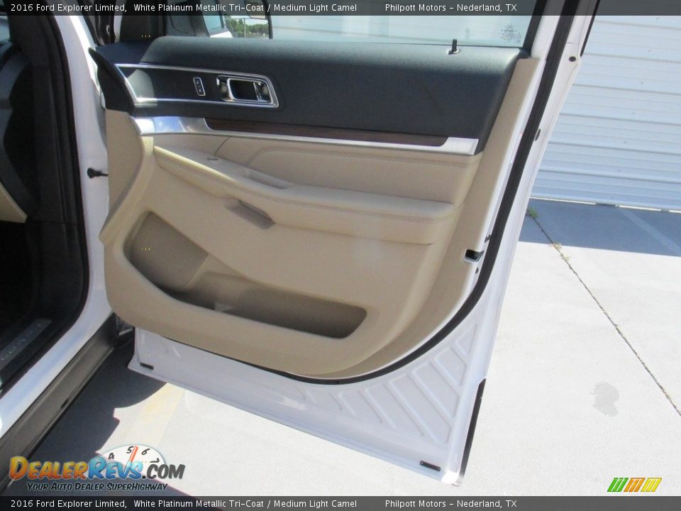 2016 Ford Explorer Limited White Platinum Metallic Tri-Coat / Medium Light Camel Photo #25