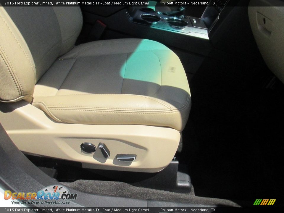 2016 Ford Explorer Limited White Platinum Metallic Tri-Coat / Medium Light Camel Photo #28