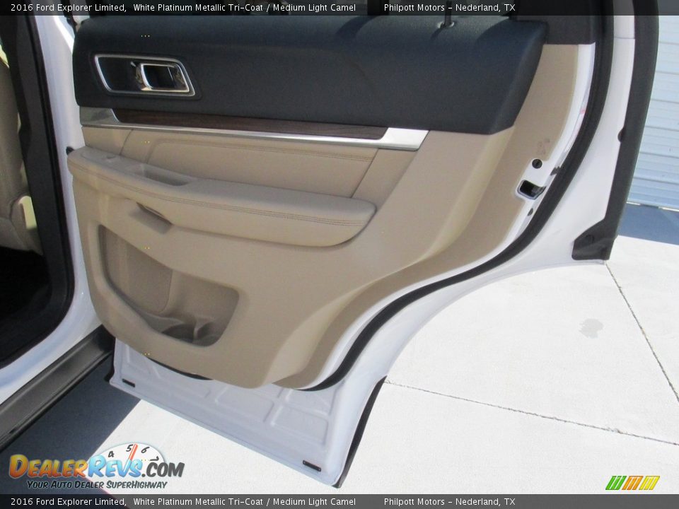 2016 Ford Explorer Limited White Platinum Metallic Tri-Coat / Medium Light Camel Photo #29