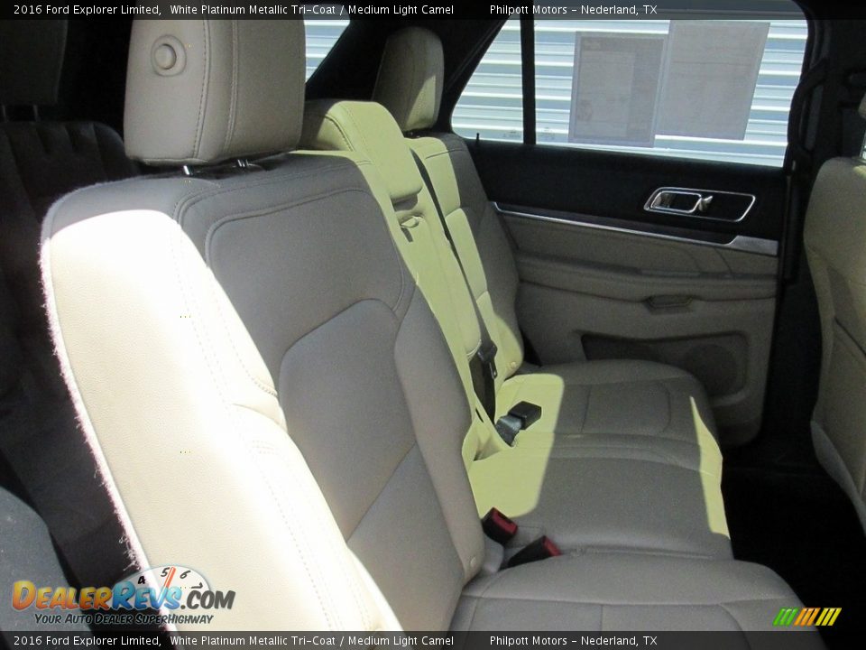2016 Ford Explorer Limited White Platinum Metallic Tri-Coat / Medium Light Camel Photo #30