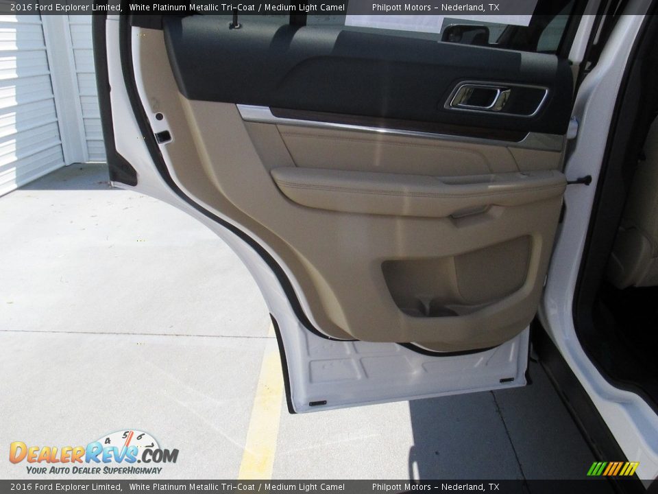 2016 Ford Explorer Limited White Platinum Metallic Tri-Coat / Medium Light Camel Photo #32