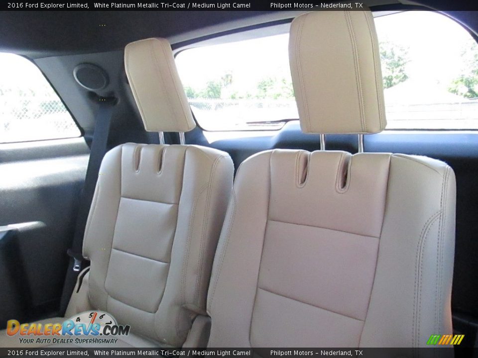 2016 Ford Explorer Limited White Platinum Metallic Tri-Coat / Medium Light Camel Photo #33