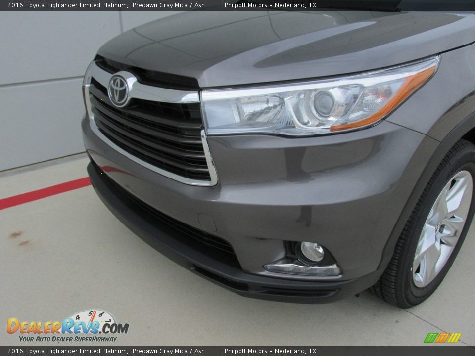 2016 Toyota Highlander Limited Platinum Predawn Gray Mica / Ash Photo #10