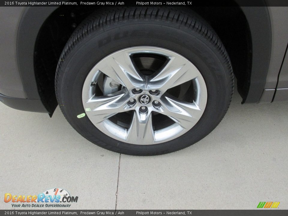 2016 Toyota Highlander Limited Platinum Predawn Gray Mica / Ash Photo #11