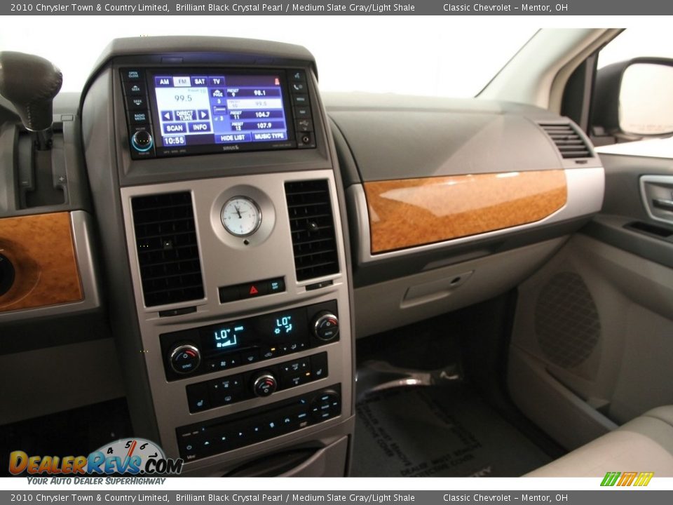 2010 Chrysler Town & Country Limited Brilliant Black Crystal Pearl / Medium Slate Gray/Light Shale Photo #11