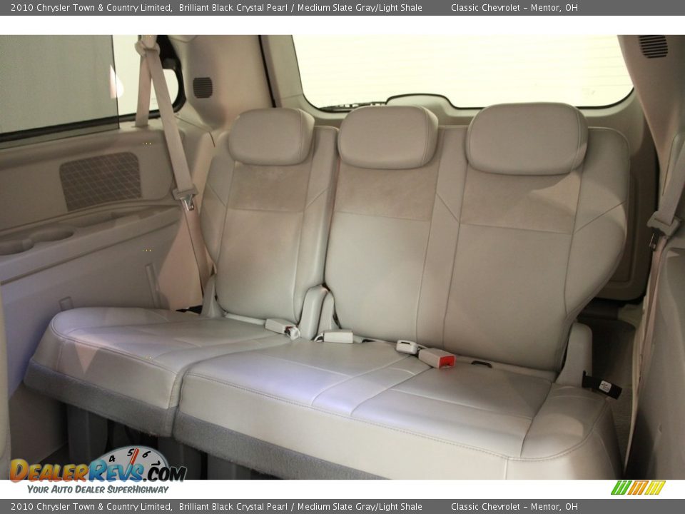 2010 Chrysler Town & Country Limited Brilliant Black Crystal Pearl / Medium Slate Gray/Light Shale Photo #26