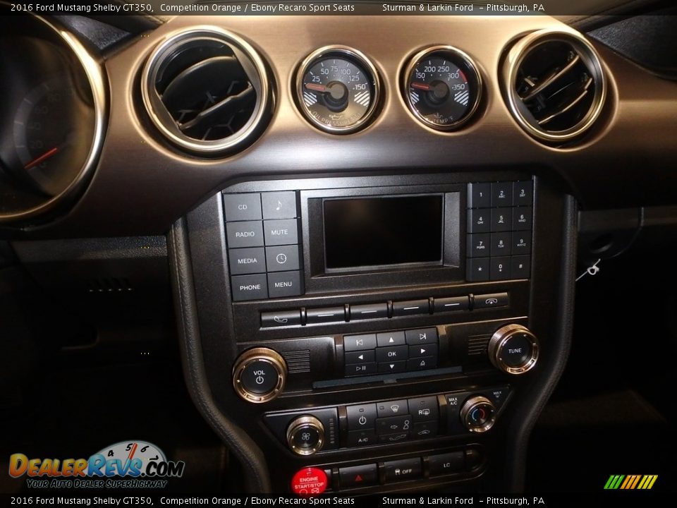 Controls of 2016 Ford Mustang Shelby GT350 Photo #19