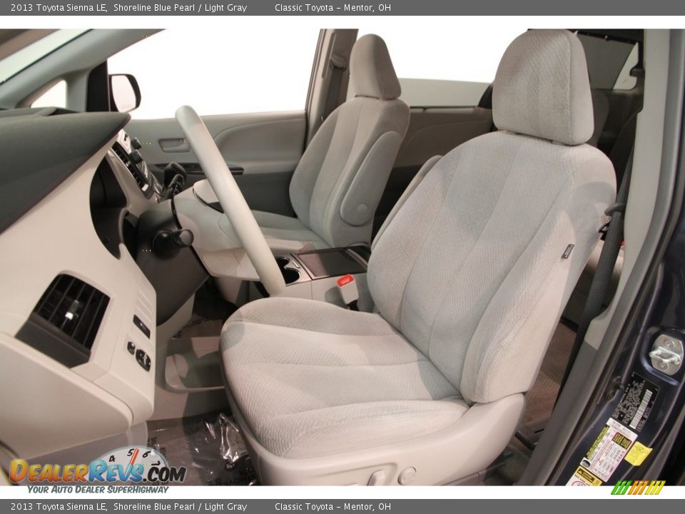 2013 Toyota Sienna LE Shoreline Blue Pearl / Light Gray Photo #5
