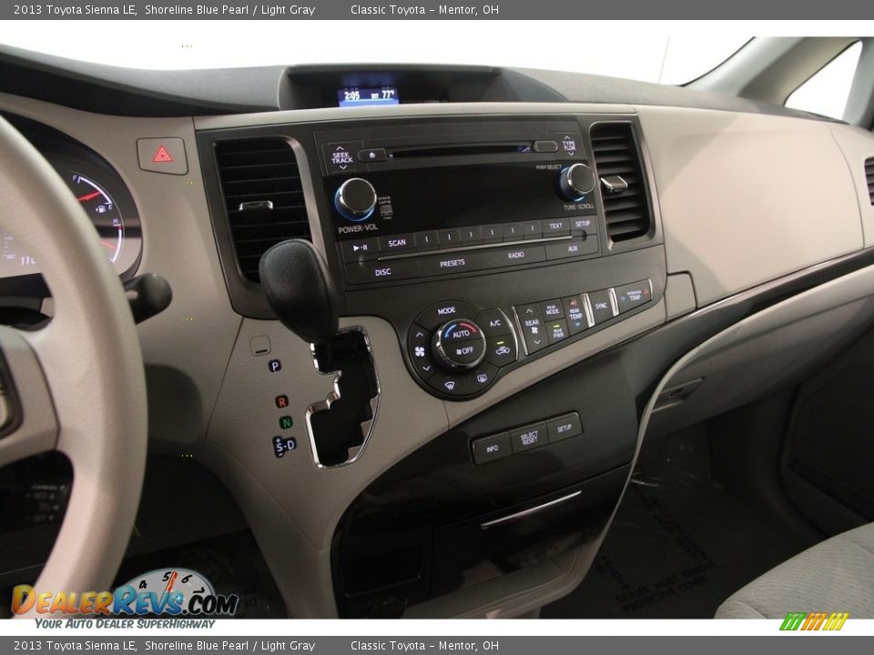 2013 Toyota Sienna LE Shoreline Blue Pearl / Light Gray Photo #8