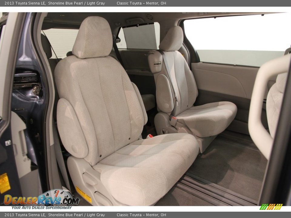 2013 Toyota Sienna LE Shoreline Blue Pearl / Light Gray Photo #12