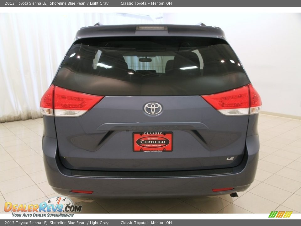 2013 Toyota Sienna LE Shoreline Blue Pearl / Light Gray Photo #15