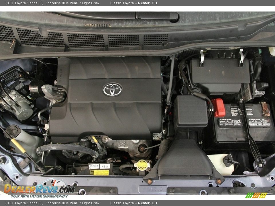 2013 Toyota Sienna LE Shoreline Blue Pearl / Light Gray Photo #16