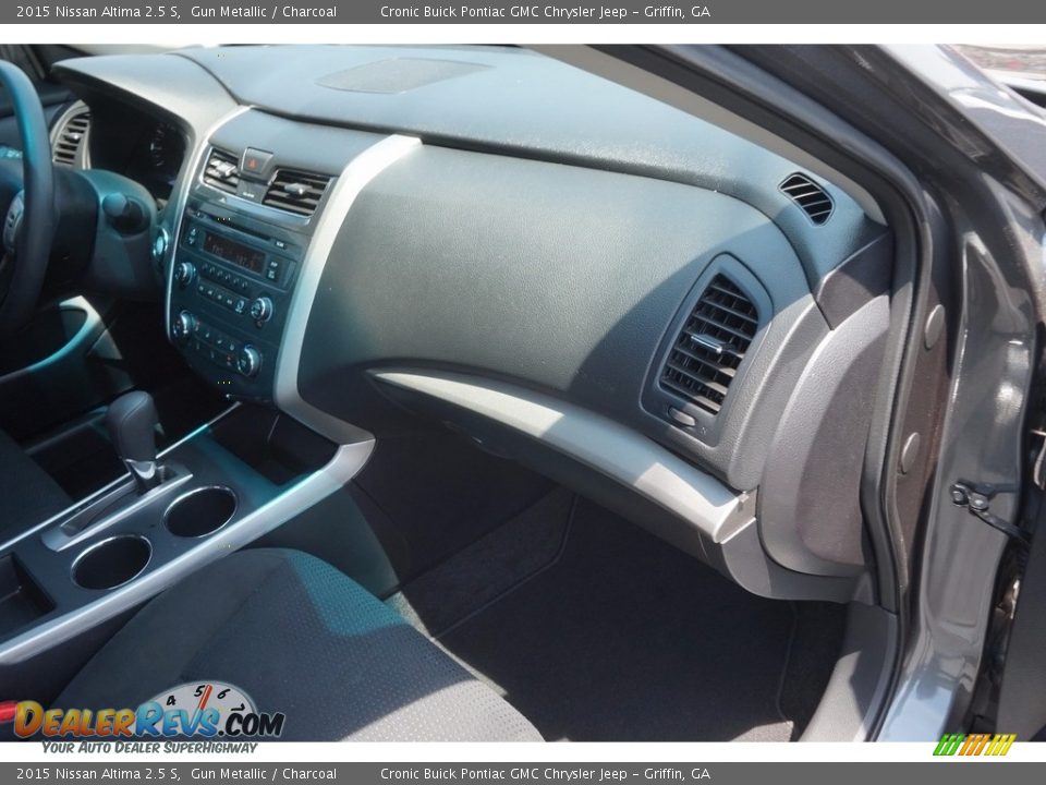 2015 Nissan Altima 2.5 S Gun Metallic / Charcoal Photo #16