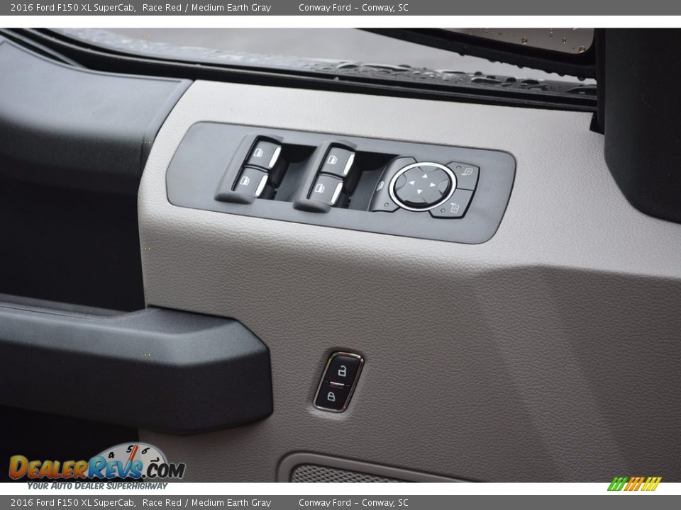 2016 Ford F150 XL SuperCab Race Red / Medium Earth Gray Photo #36