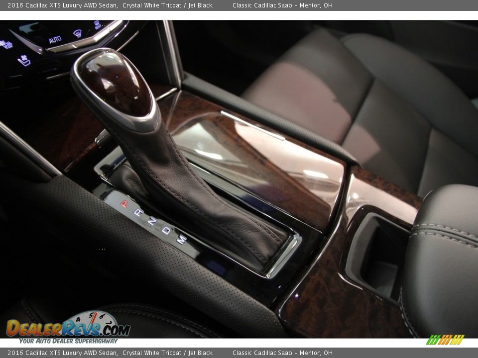 2016 Cadillac XTS Luxury AWD Sedan Crystal White Tricoat / Jet Black Photo #11