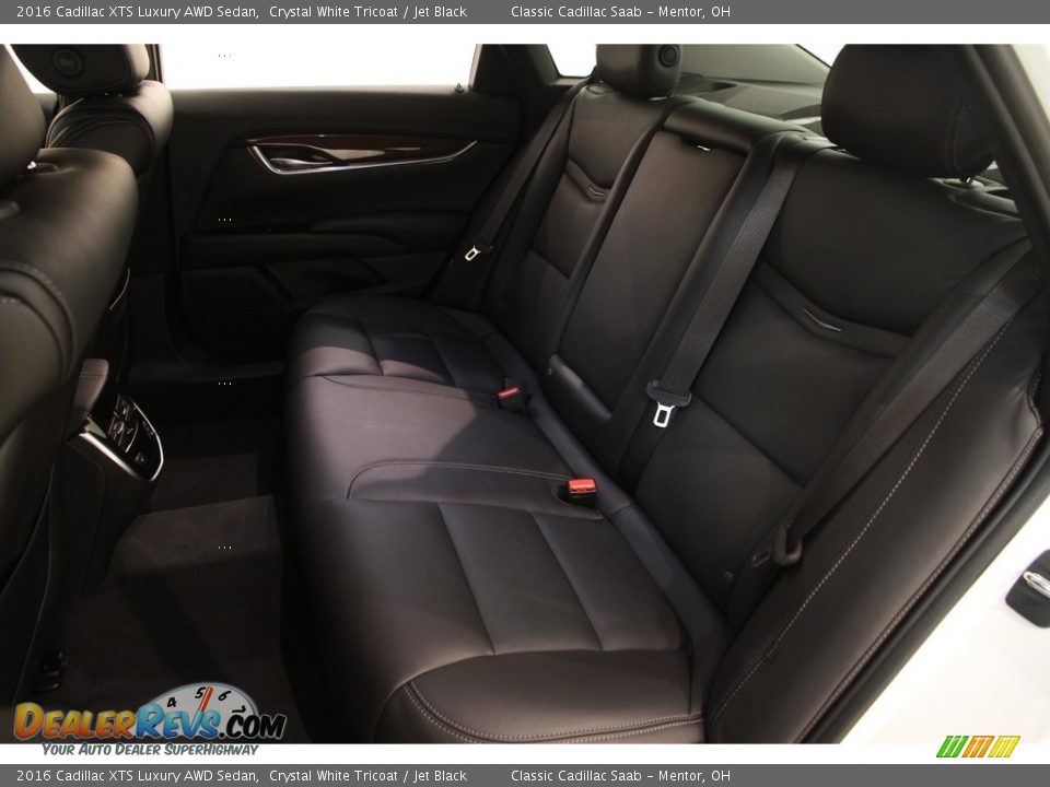 2016 Cadillac XTS Luxury AWD Sedan Crystal White Tricoat / Jet Black Photo #14