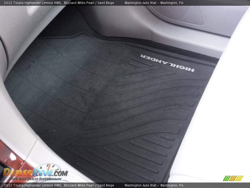 2013 Toyota Highlander Limited 4WD Blizzard White Pearl / Sand Beige Photo #23