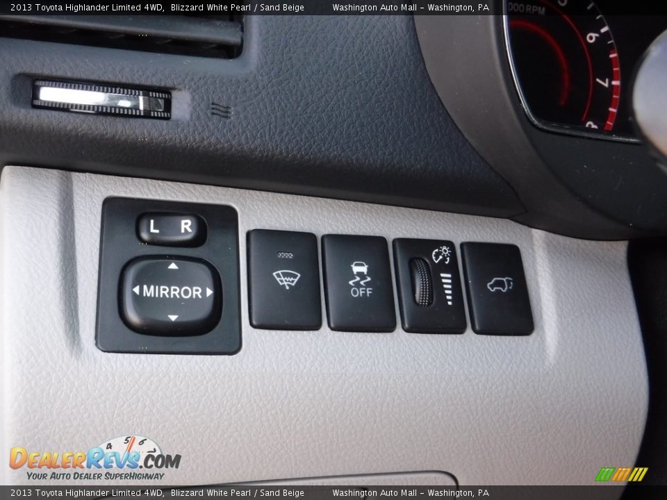 2013 Toyota Highlander Limited 4WD Blizzard White Pearl / Sand Beige Photo #24