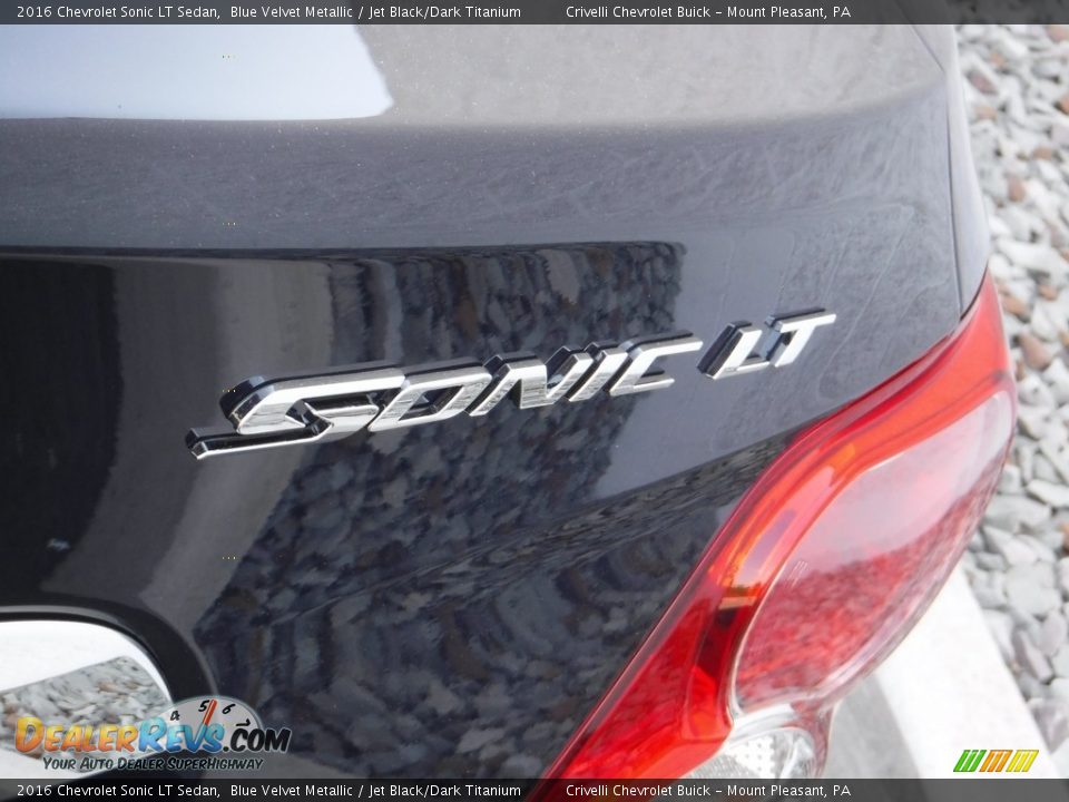 2016 Chevrolet Sonic LT Sedan Blue Velvet Metallic / Jet Black/Dark Titanium Photo #7
