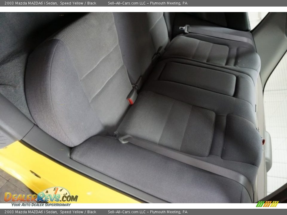 2003 Mazda MAZDA6 i Sedan Speed Yellow / Black Photo #22